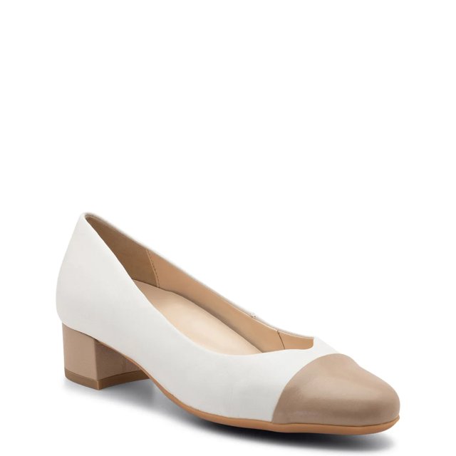 Women's Nanette Wide WIdth Pump