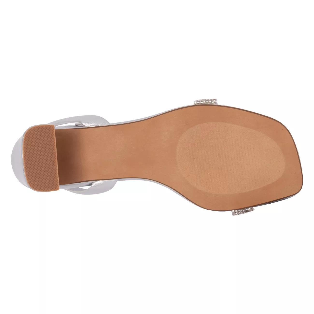 Amalya Sandal