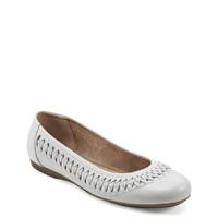 Women's Jett Ballet Flat CHIC CREAM19 LEATHER view