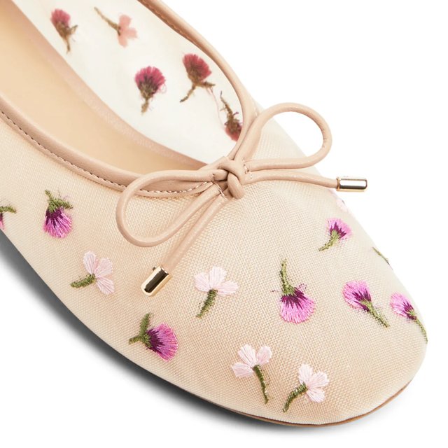 Aldo Womens' Joselie Embroidered Wildflower Ballet Flat | The Shoe Co.