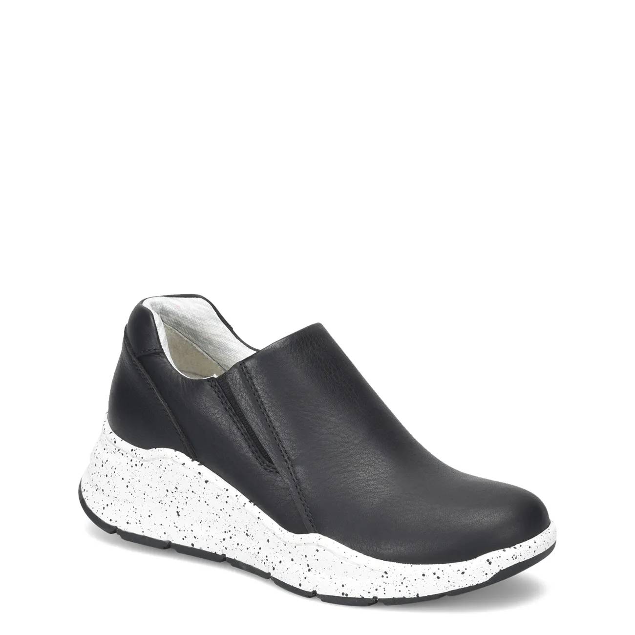 Nurse Mates Women's Luna Slip-Ins Sneaker