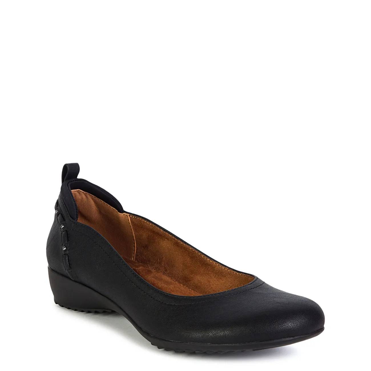 JBU Women's Vivian Wide Width Flat