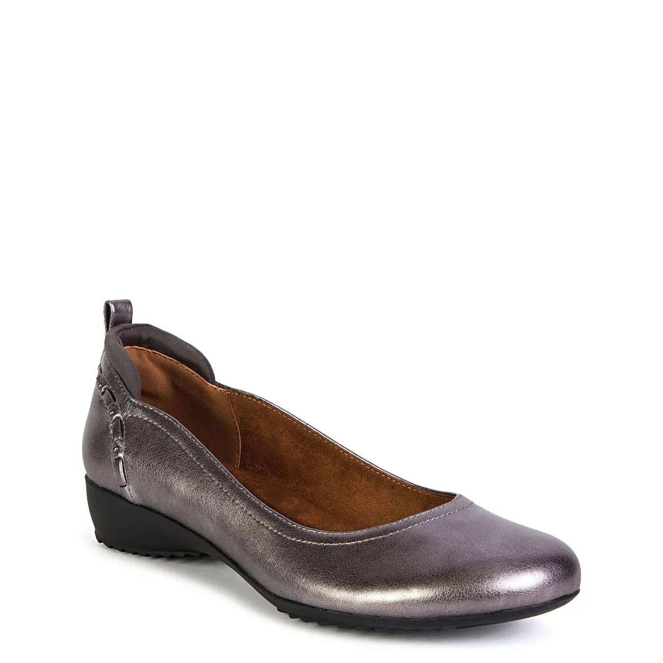 JBU Women's Vivian Flat