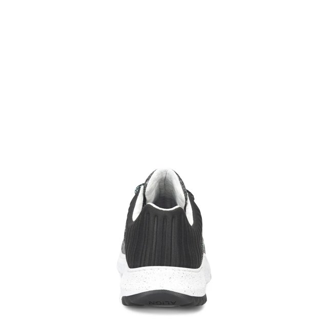 Women's Elin Sneaker