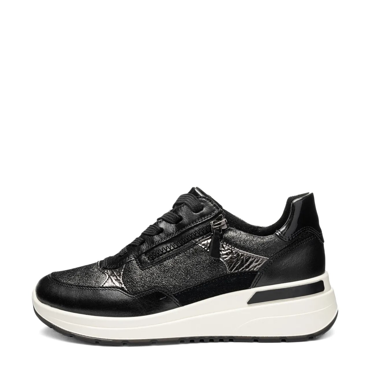 Women's Gardenia Wide Width Sneaker