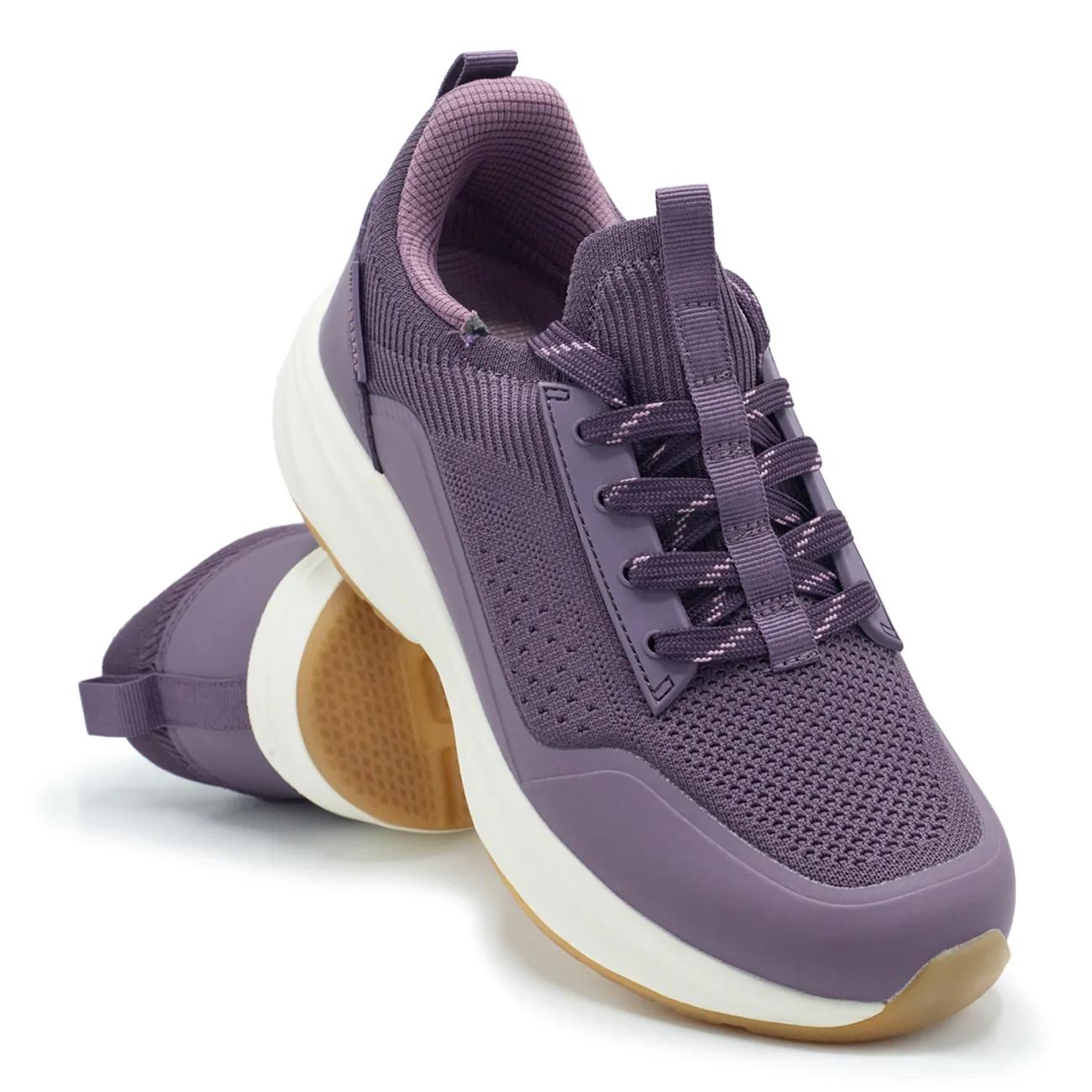 Women's Surge Waterproof Snealer
