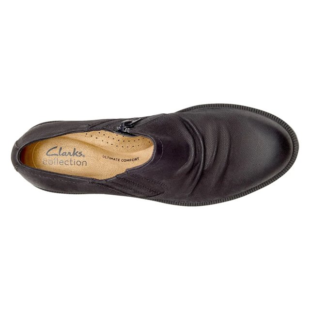 (取寄) クラークス レディース アダリン エズラ Clarks women Adalynn Ezra Light Taupe Nubuck Clarks Women's Adalynn Ezra Slip-On | The Shoe Co.