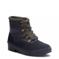 Women's Camp Winter Boot Black view