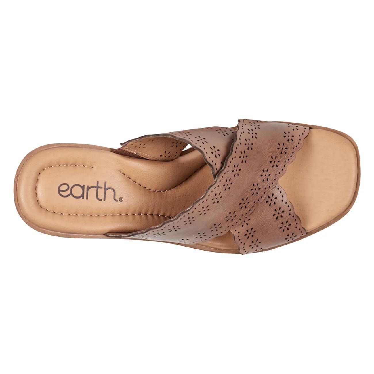 Women's Qamra Sandal