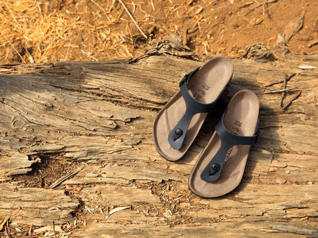 Birkenstock Gizeh Sandal - Women's - Free Shipping | DSW