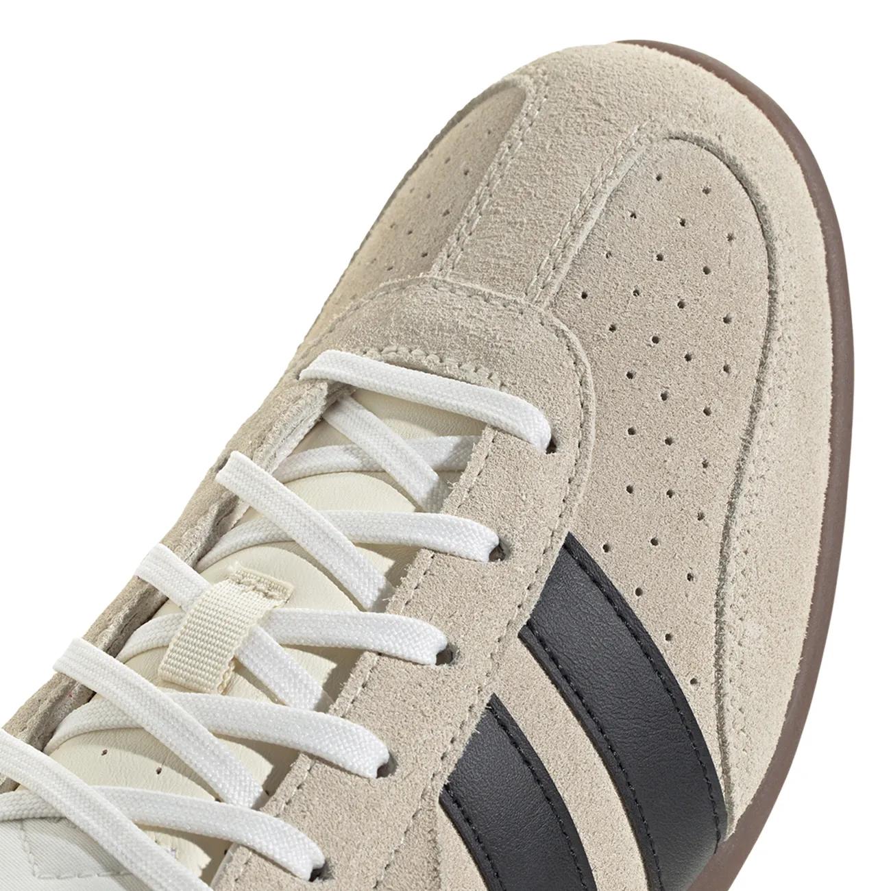 Women's Barreda Lo Retro Sneaker