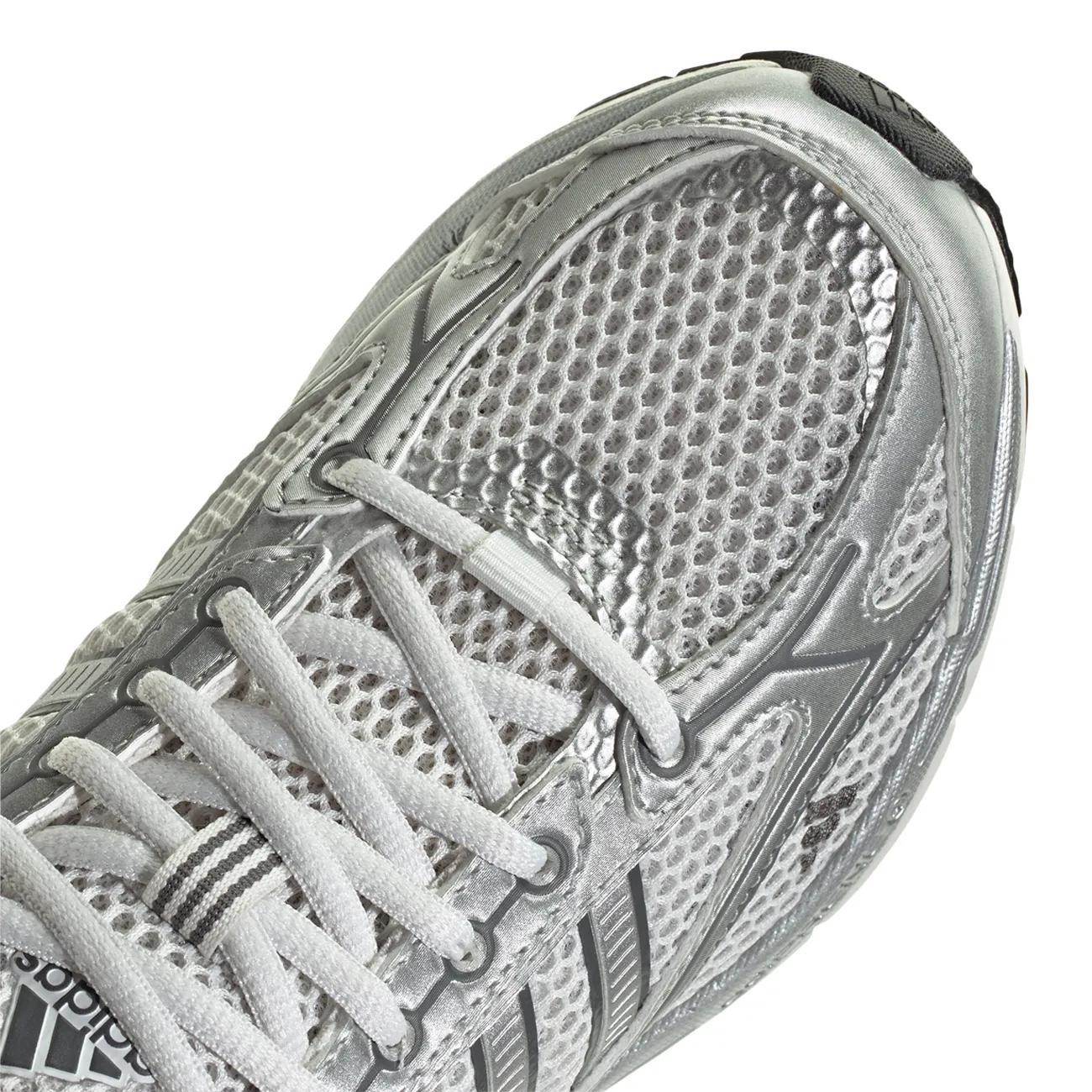 Women's Spiritain 2000 Sneaker