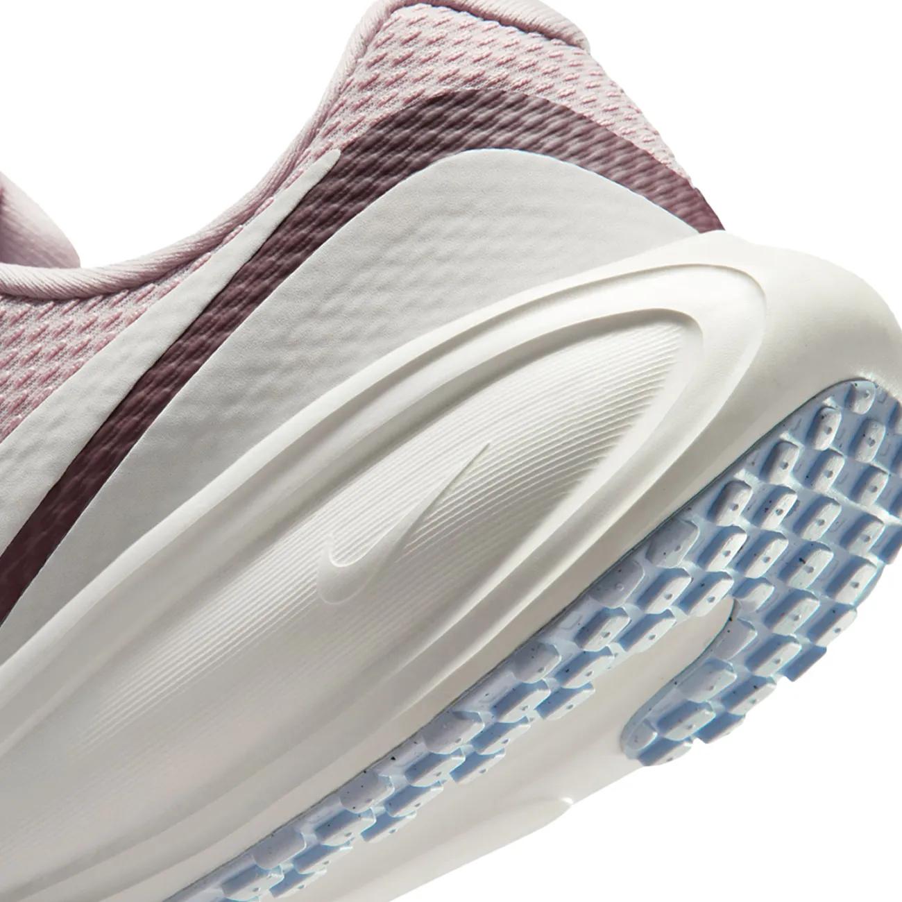 Women's Revolution 8 Running Shoe