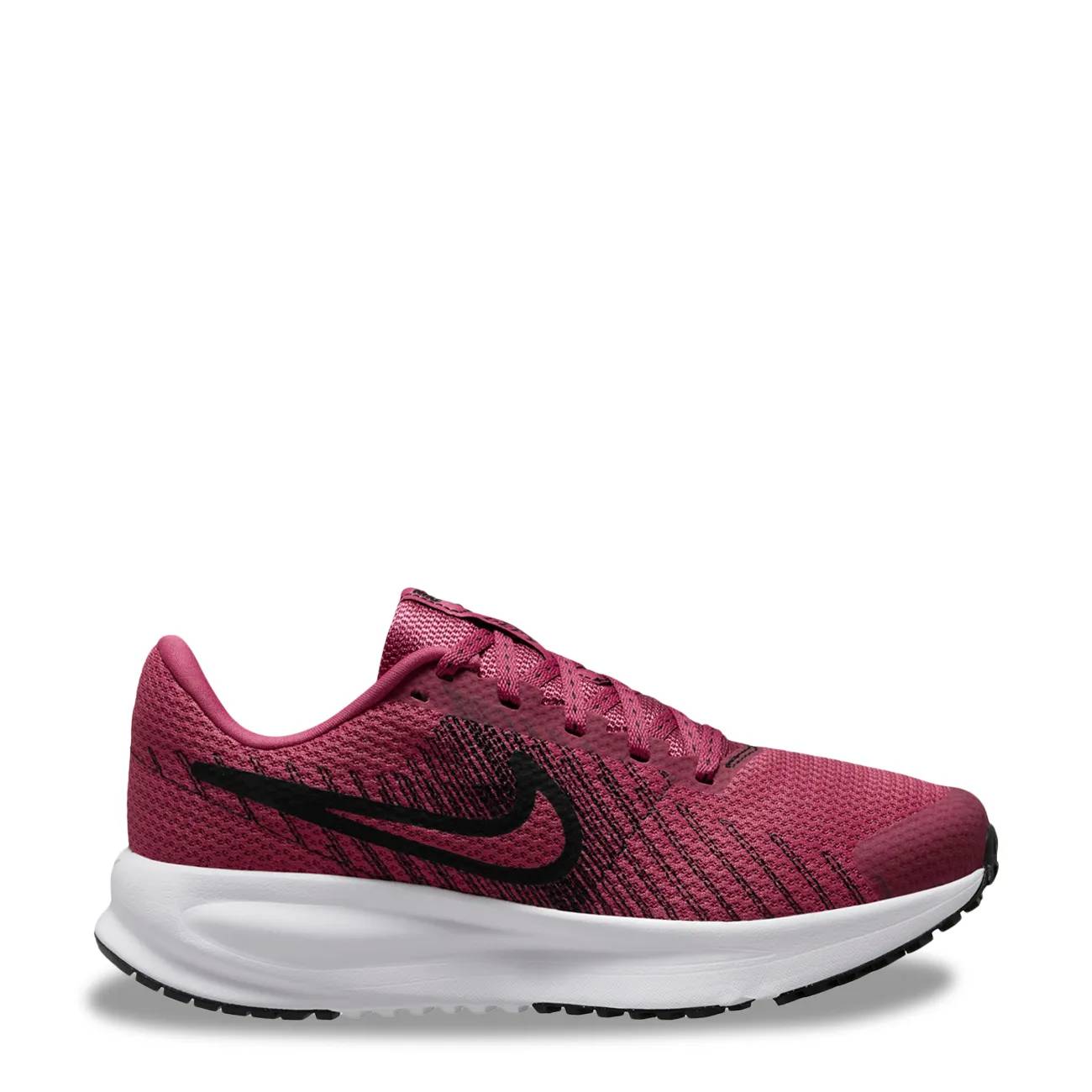 Nike Women's Run Defy Sneaker