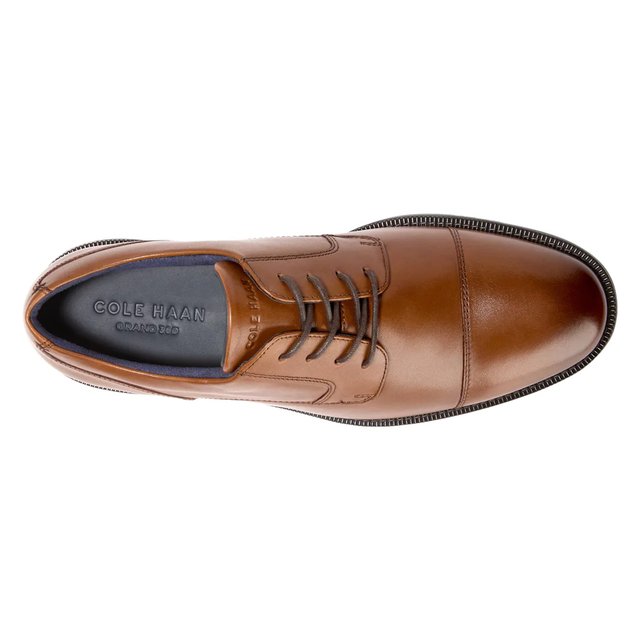 Cole Haan Men display picture 3