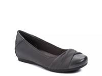 Mitsy Flat Grey view