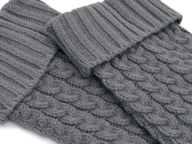 Weekend Cable Knit Leg Warmers