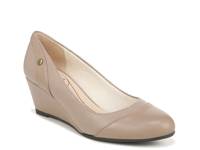 Dreams Wedge Pump Beige view