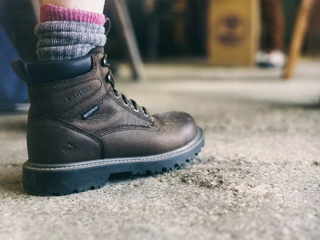 (取寄) ウルヴァリン メンズ フロアハンド スティール トゥ Wolverine men Wolverine Floorhand Steel Toe Black Wolverine Floorhand Steel Toe Work Boot - Free Shipping | DSW