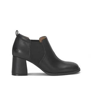 Featuring the Women's Bambinda Sandal.  Click to shop boots at Hush Puppies.