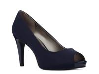 Rainaa Pump Navy view