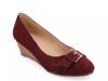 Graysn Wedge Pump Burgundy view