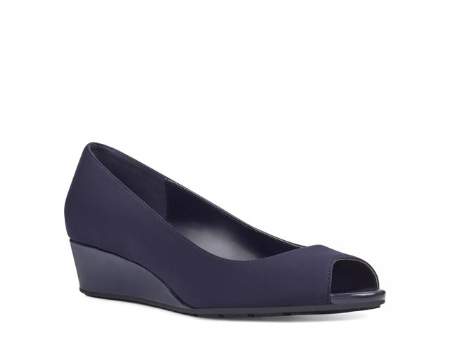 Candra Wedge Pump
