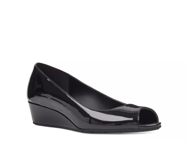 Candra Wedge Pump