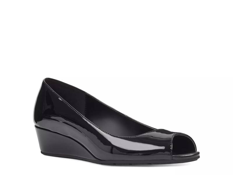 Candra Wedge Pump