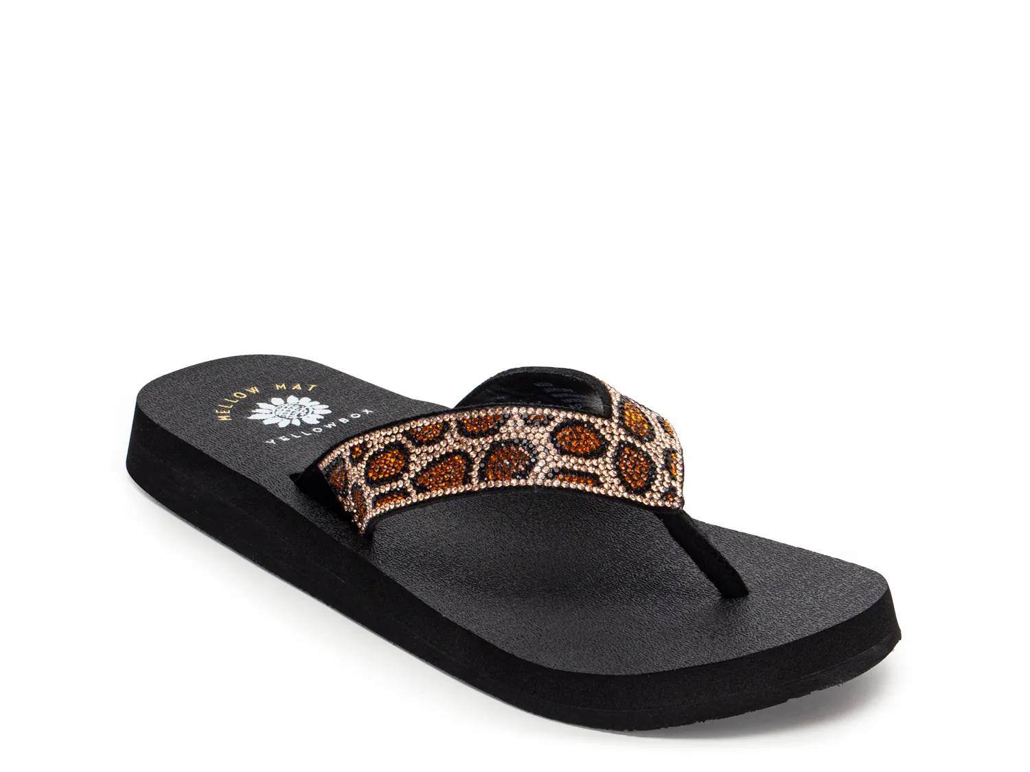Naseeba Sandal