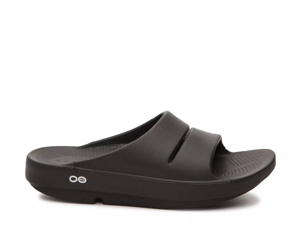 Featuring the OOFOS OOahh Slide Sandal. Click to shop this shoe.