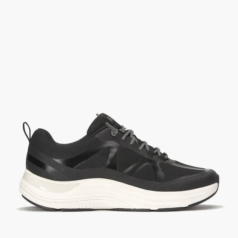 A side view of the BlissMove Dual Mesh/Hot Melt in black.