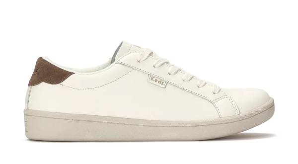 A side view of the Ace II Leather Lace-Up in egret/cocoa brown.