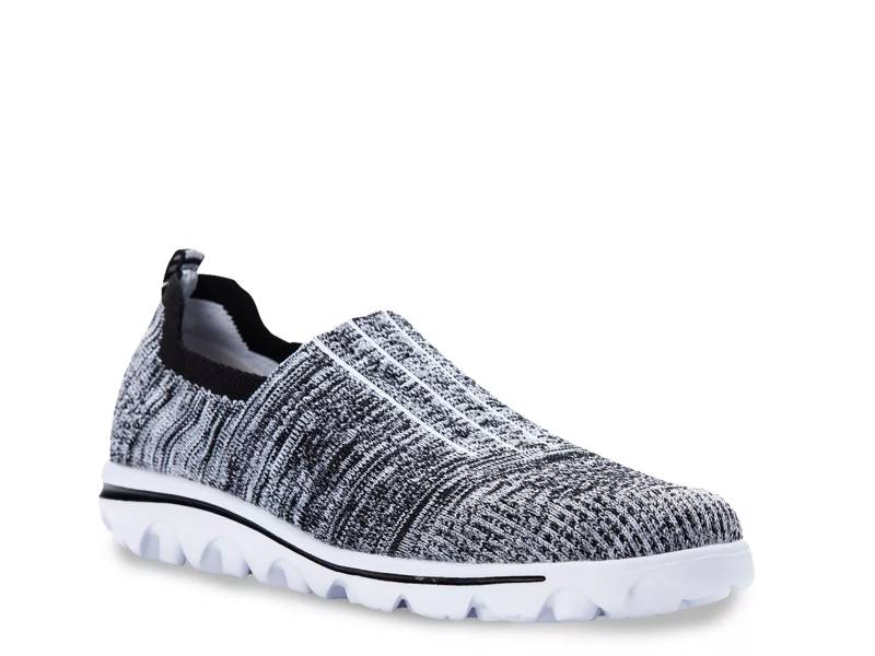 Travelactiv Stretch Slip-On Sneaker