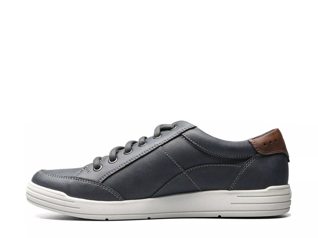 Kore City Walk Sneaker