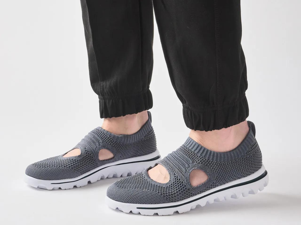 TravelActiv Avid Sneaker - Women's