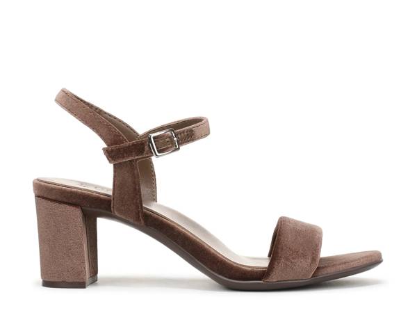 Click to shop women's dress sandals at DSW Designer Shoe Warehouse.