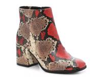 Benisa Bootie Red view