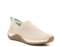 Echo Knit Slip-On Sneaker - Women's Oatmeal view