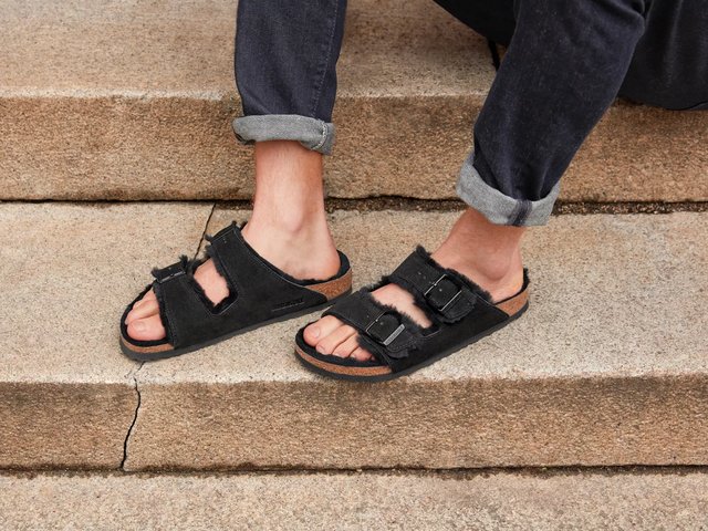 Birkenstock Arizona Shearling Sandals Mens Size 11 EU 44 Black Slide Lined NEW Birkenstock Arizona Shearling Slide Sandal - Men main image 4