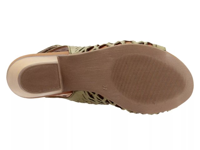 Lacey Sandal