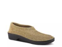 Tender Slip-On Wheat/Gold Metallic view