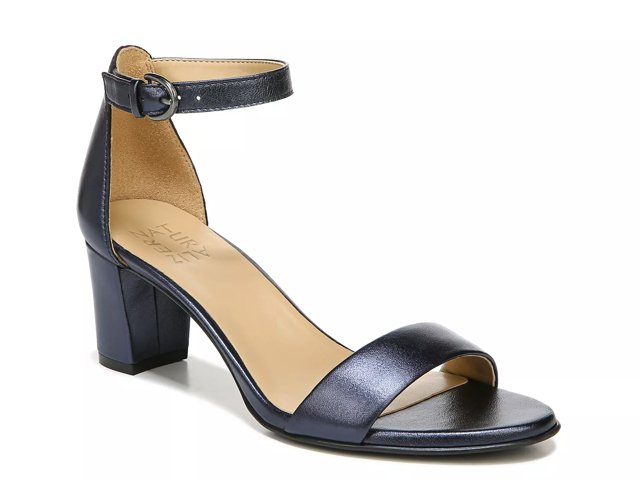 Vera Sandal