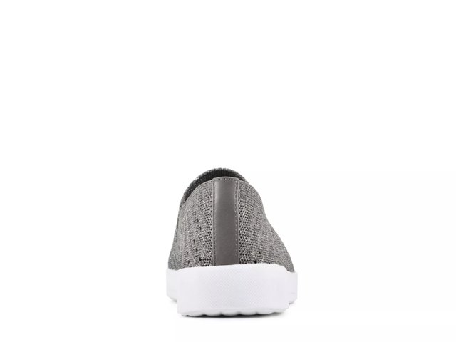 Courage Slip-On Sneaker