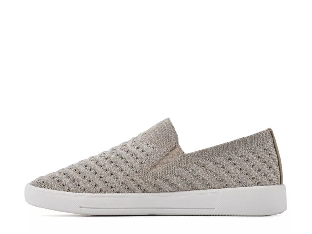 Courage Slip-On Sneaker