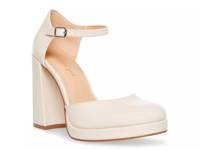 Unaa Pump White view