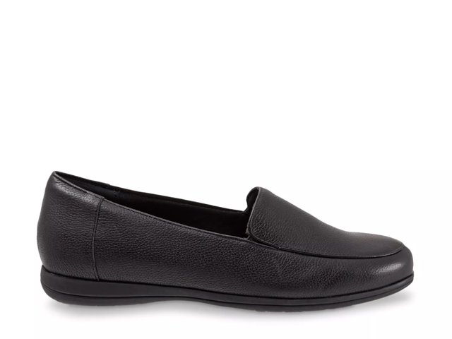 Trotters Deanna Loafer - Free Shipping | DSW