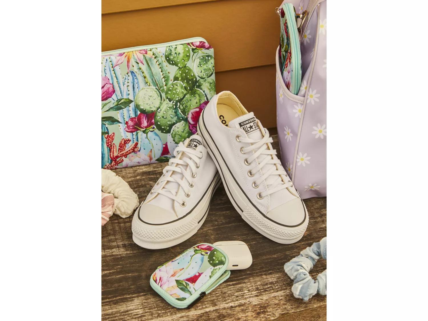 Chuck Taylor Platform Sneaker - Women's