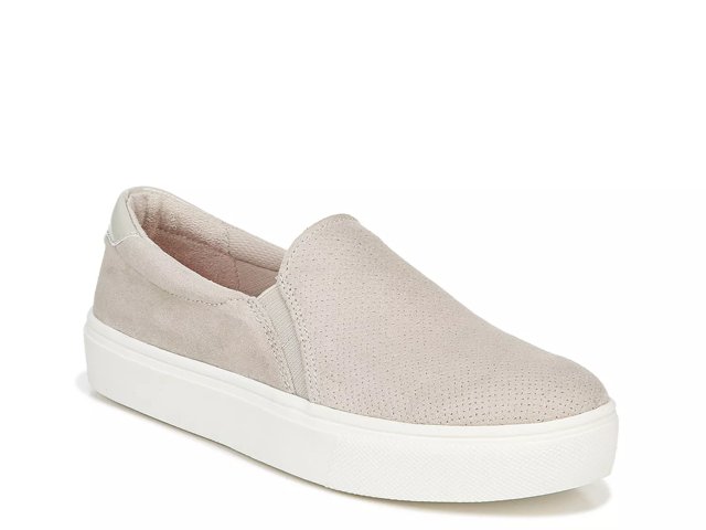Nova Slip-On Sneaker