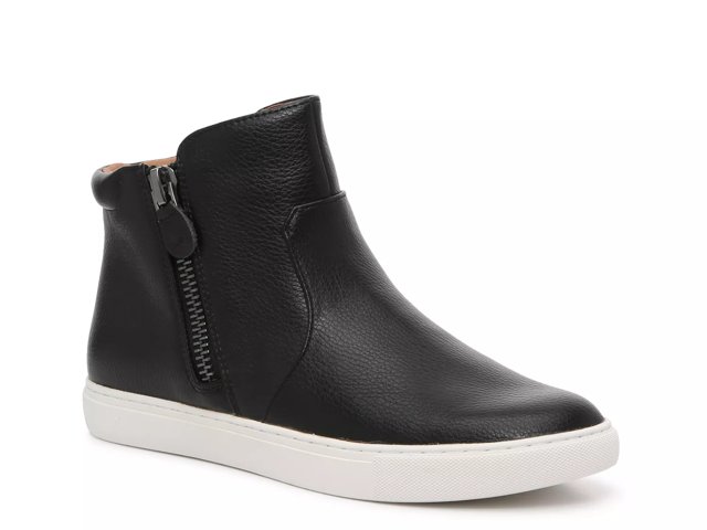Carter High-Top Sneaker